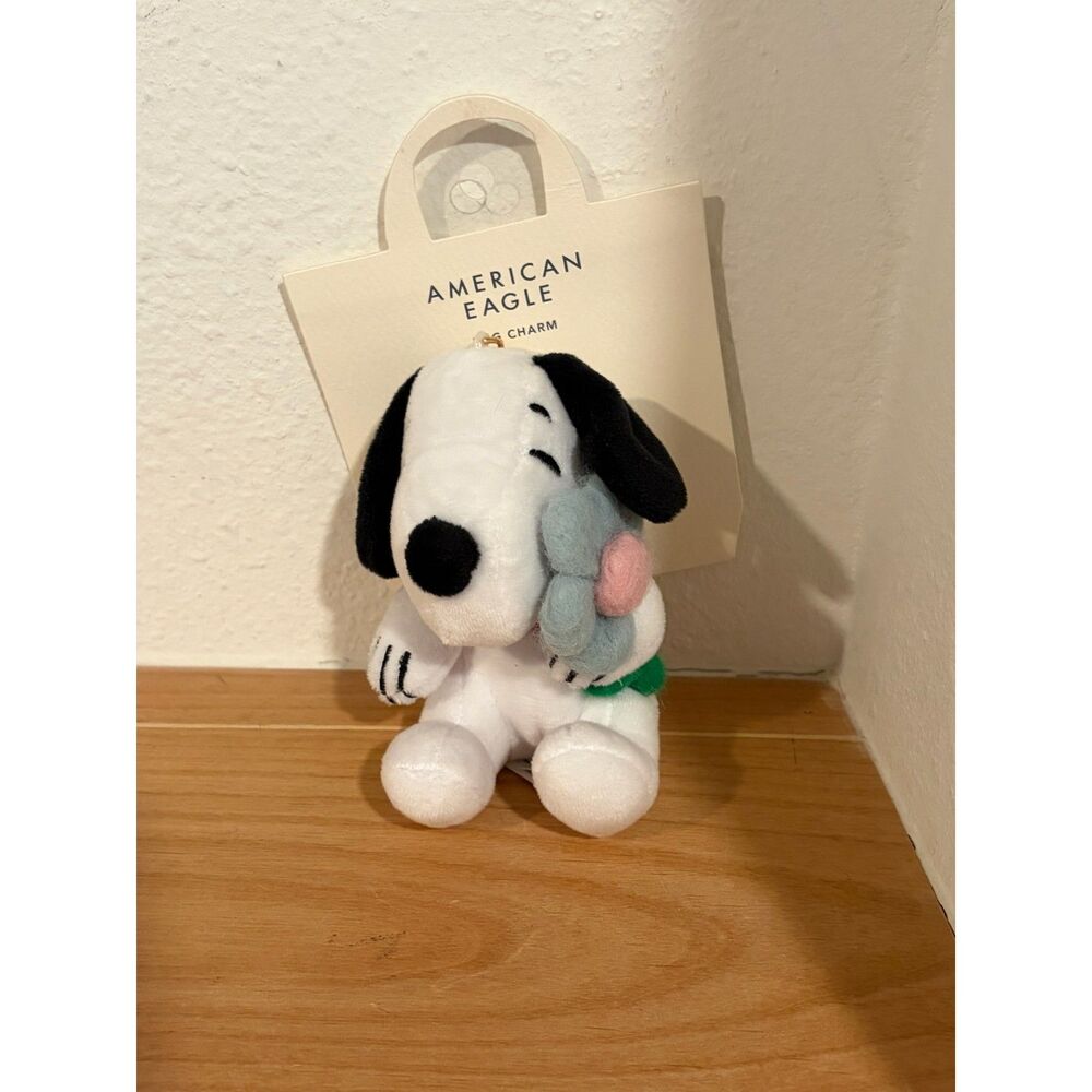 American Eagle AE Peanuts Snoopy Flower Plush Bag Charm Keychain NWT